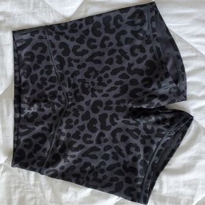 The Ascend Short - King Cheetah Midnight